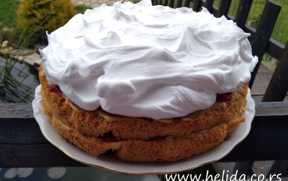 torta sa jagodama